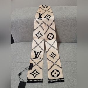 Skinny Scarf Twilly **BUNDLE 2 or more: $15/each**